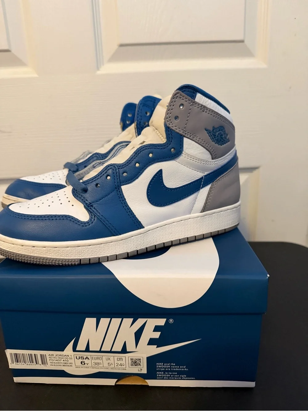 Nike Air Jordan 1 High Top White Blue Gray